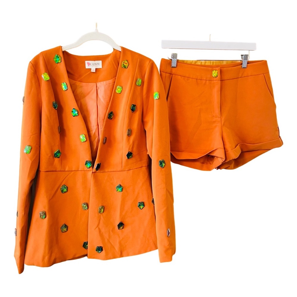 L'ATISTE Orange Blazer and Shorts Set with Green Accents
